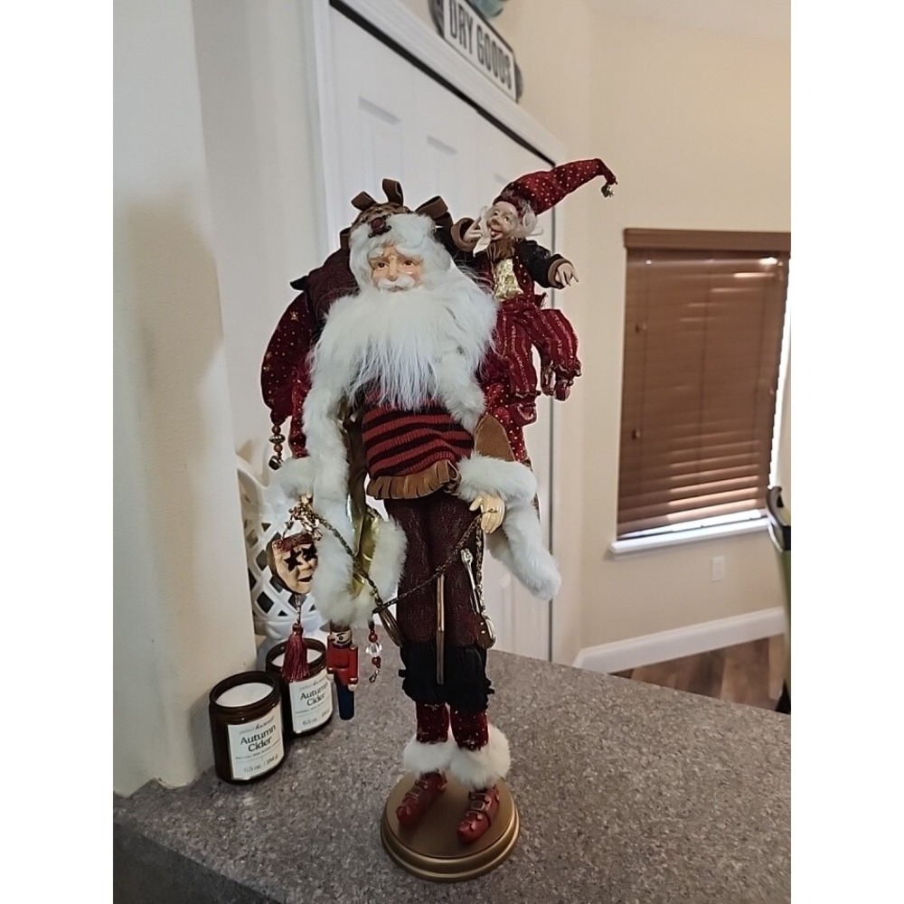 Ornate Christmas Elf W/ String Of‎ gifts & Elf Friend On His Shoulder.  21" Tall